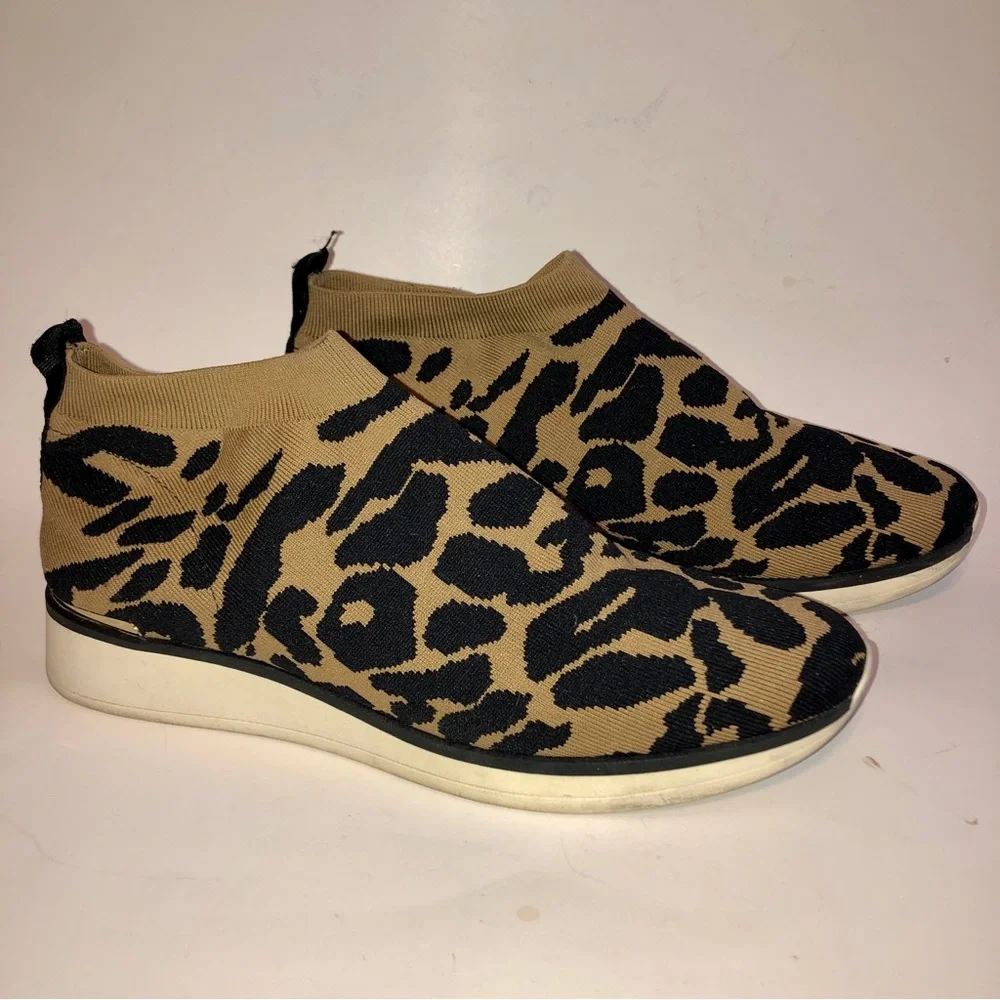 Sz 9 Louise et Cie Leopard Print Lo Breyson Sock Sneaker
